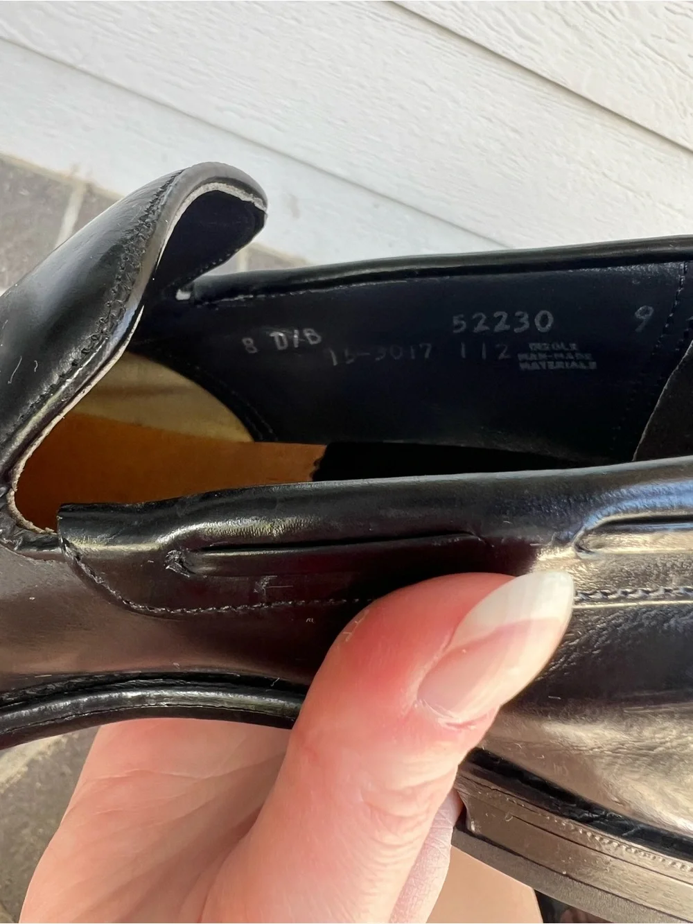 EUC Men’s 8.5 Johnston & Murphy Moc-Toe Black Loafers